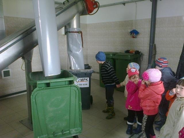 Edukacyjnie i ekologicznie – wycieczka przedszkolaków z Goworowa [ZDJĘCIA] - zdjęcie #13 - eOstroleka.pl