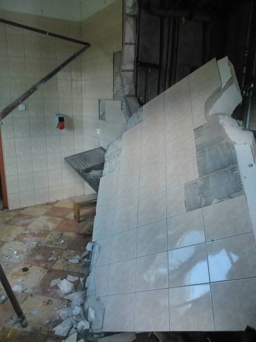 Czerwin: Wybuch pieca zniszczył kilka ścian w budynku mieszkalnym [01.05.2014] - zdjęcie #5 - eOstroleka.pl