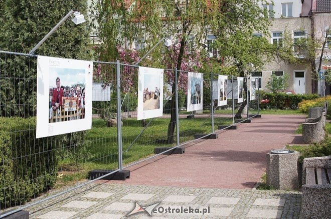 Wystawa zdjęć Mariana Zubrzyckiego poświęcona Janowi Pawłowi II [02.05.2014] - zdjęcie #23 - eOstroleka.pl