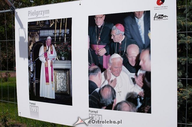 Wystawa zdjęć Mariana Zubrzyckiego poświęcona Janowi Pawłowi II [02.05.2014] - zdjęcie #15 - eOstroleka.pl