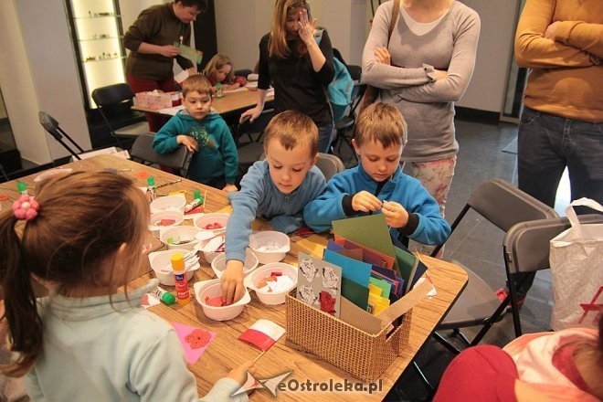 Biało-Czerwona obowiązkowo – patriotyczne warsztaty na Fortach Bema [ZDJĘCIA] - zdjęcie #6 - eOstroleka.pl