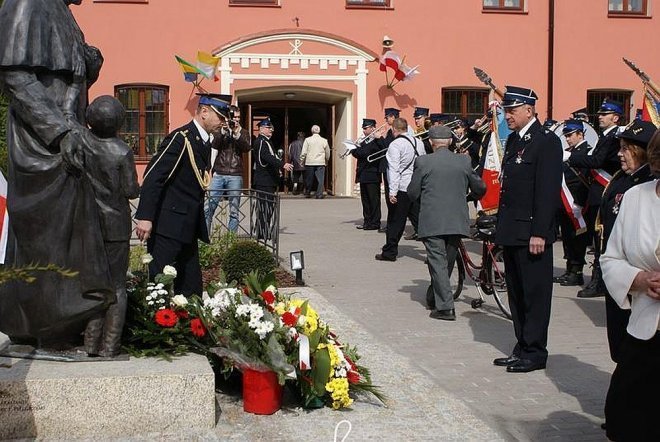 Ostrołęccy strażacy uroczyście obchodzili święto swojego patrona [04.05.2014] - zdjęcie #10 - eOstroleka.pl