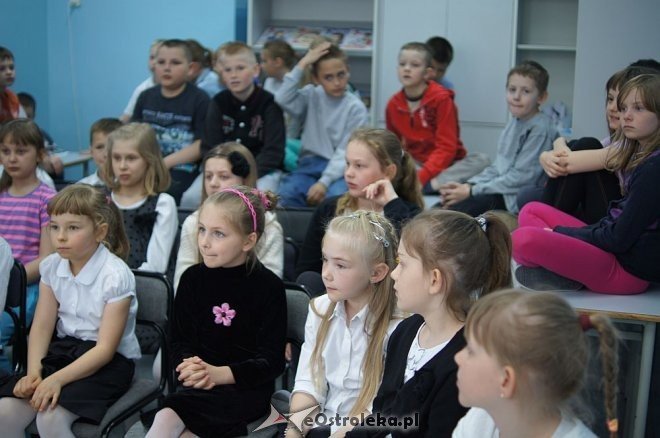 „Pierwszy Krok w Poezję” – eliminacje szkolne w SP nr 10 [07.05.2014] - zdjęcie #6 - eOstroleka.pl