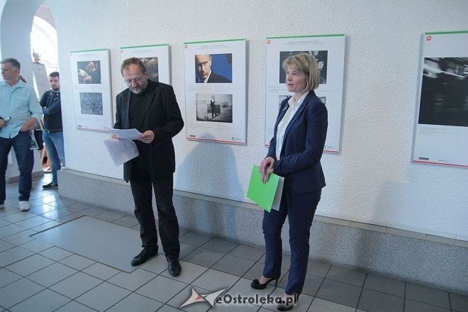Jubileuszowa wystawa BZ WBK Press Foto w Galerii Ostrołęka [09.05.2014] - zdjęcie #17 - eOstroleka.pl