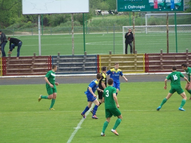 Korona HiD Ostrołęka - Bug Wyszków (10.05.2014) - zdjęcie #10 - eOstroleka.pl