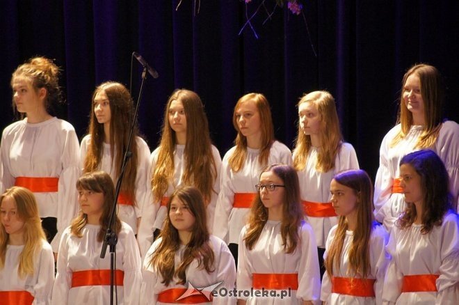 XVII Ostrołęckie Spotkania Chóralne [ZDJĘCIA] - zdjęcie #18 - eOstroleka.pl