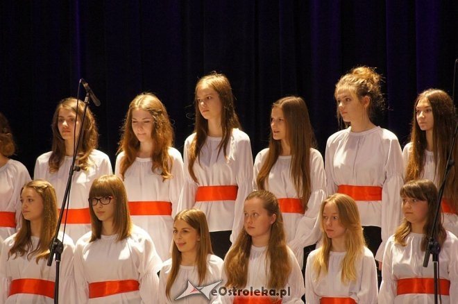 XVII Ostrołęckie Spotkania Chóralne [ZDJĘCIA] - zdjęcie #17 - eOstroleka.pl