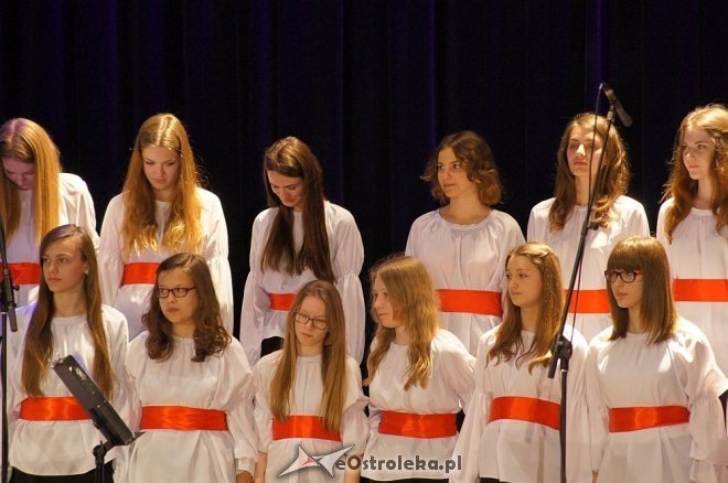 XVII Ostrołęckie Spotkania Chóralne [ZDJĘCIA] - zdjęcie #16 - eOstroleka.pl