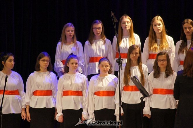 XVII Ostrołęckie Spotkania Chóralne [ZDJĘCIA] - zdjęcie #6 - eOstroleka.pl