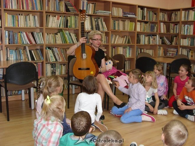 Spotkanie z Joanną Brodowską w Szkole Podstawowej nr 6 [12.05.2015] - zdjęcie #5 - eOstroleka.pl