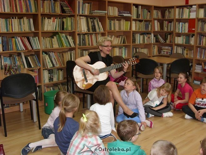 Spotkanie z Joanną Brodowską w Szkole Podstawowej nr 6 [12.05.2015] - zdjęcie #2 - eOstroleka.pl