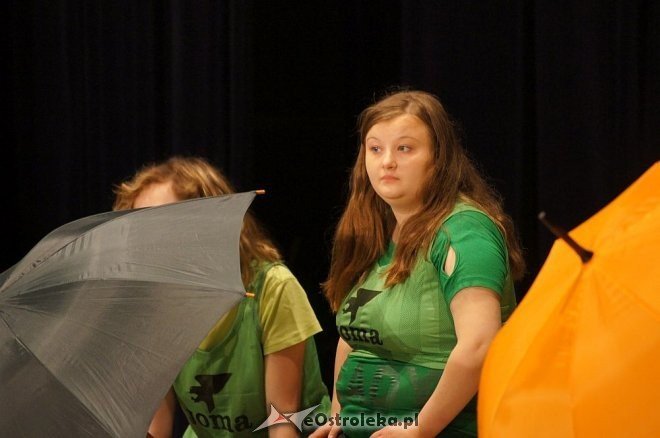 „Świat Pogodą Malowany –zjawiska atmosferyczne ziemi” – artystyczne występy przedszkolaków z Ostrołęki [14.05.2014] - zdjęcie #62 - eOstroleka.pl