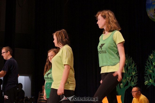 „Świat Pogodą Malowany –zjawiska atmosferyczne ziemi” – artystyczne występy przedszkolaków z Ostrołęki [14.05.2014] - zdjęcie #56 - eOstroleka.pl