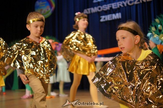 „Świat Pogodą Malowany –zjawiska atmosferyczne ziemi” – artystyczne występy przedszkolaków z Ostrołęki [14.05.2014] - zdjęcie #43 - eOstroleka.pl