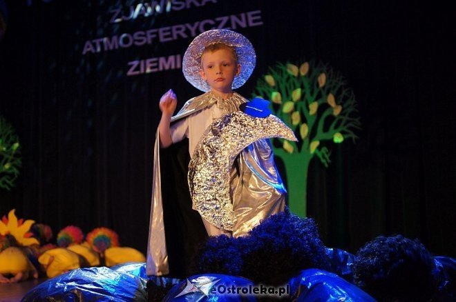 „Świat Pogodą Malowany –zjawiska atmosferyczne ziemi” – artystyczne występy przedszkolaków z Ostrołęki [14.05.2014] - zdjęcie #10 - eOstroleka.pl