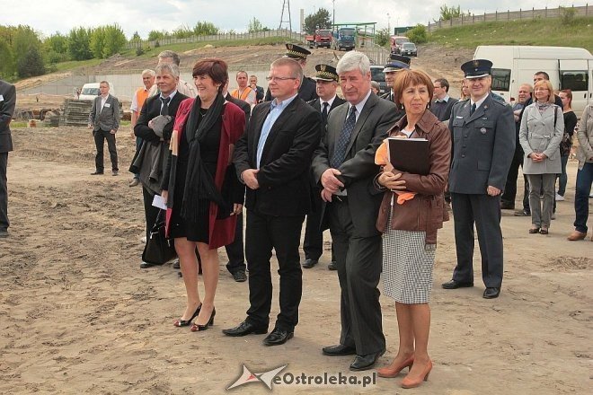 Uroczyste wmurowanie aktu erekcyjnego pod budowę Samorządowej Stacji Segregacji Odpadów Komunalnych [14.05.2014] - zdjęcie #63 - eOstroleka.pl