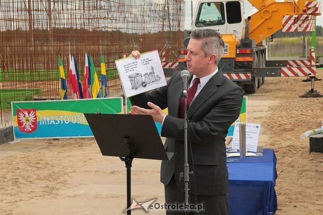 Uroczyste wmurowanie aktu erekcyjnego pod budowę Samorządowej Stacji Segregacji Odpadów Komunalnych [14.05.2014] - zdjęcie #59 - eOstroleka.pl