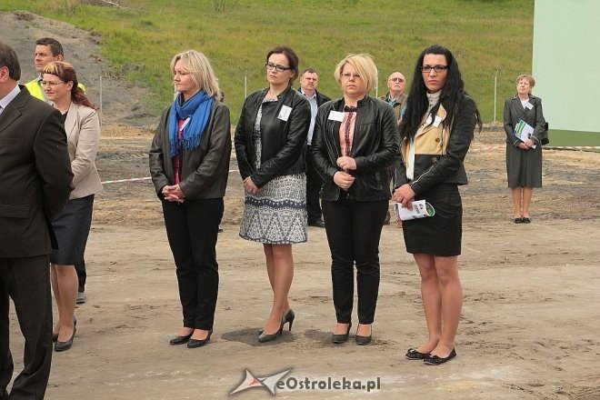Uroczyste wmurowanie aktu erekcyjnego pod budowę Samorządowej Stacji Segregacji Odpadów Komunalnych [14.05.2014] - zdjęcie #57 - eOstroleka.pl