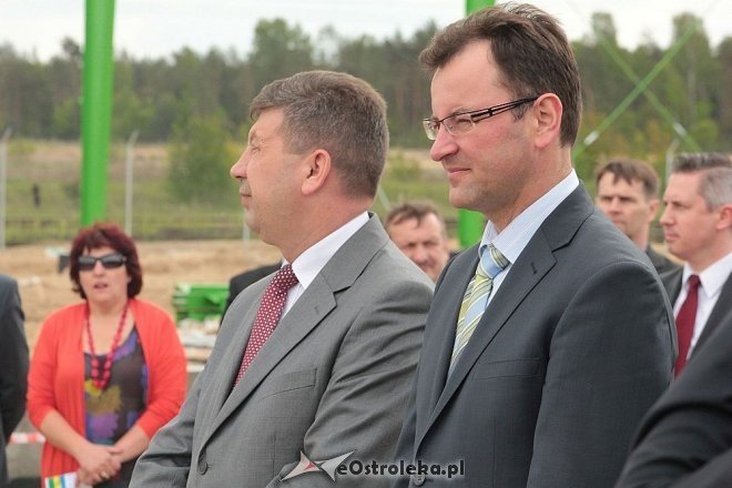 Uroczyste wmurowanie aktu erekcyjnego pod budowę Samorządowej Stacji Segregacji Odpadów Komunalnych [14.05.2014] - zdjęcie #41 - eOstroleka.pl