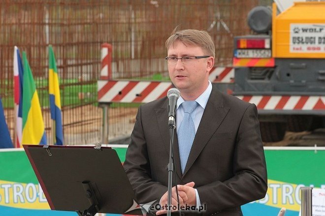 Uroczyste wmurowanie aktu erekcyjnego pod budowę Samorządowej Stacji Segregacji Odpadów Komunalnych [14.05.2014] - zdjęcie #40 - eOstroleka.pl