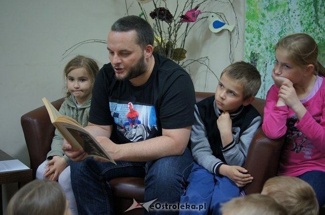 Kultownia: Staszek Orłowski czytał dzieciom [16.05.2014] - zdjęcie #9 - eOstroleka.pl