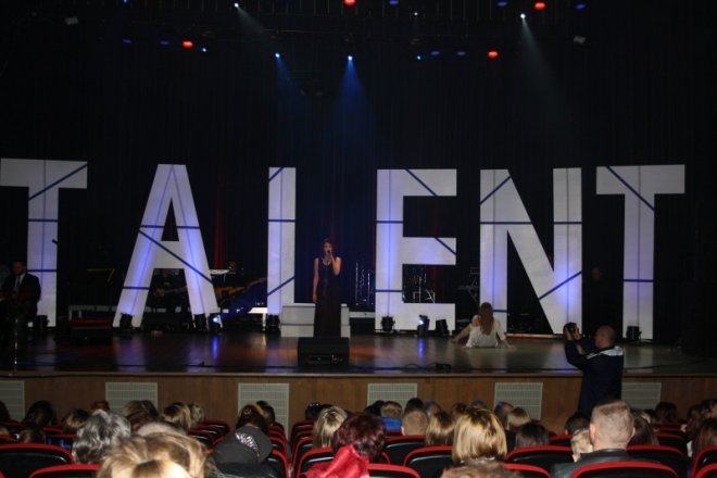 Jubileuszowy koncert Festiwalu „Talent” – „TALENT TOP” [ZDJĘCIA] - zdjęcie #18 - eOstroleka.pl