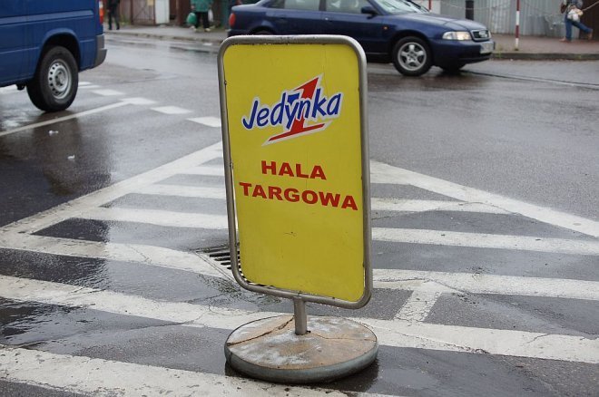 Kupcy z rynku w Hali Targowej Jedynka - zdjęcie #2 - eOstroleka.pl