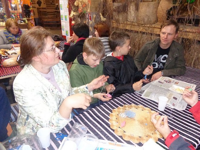 „Kopać bursztyn każdy może”. NOC MUZEÓW w Muzeum Kurpiowskie w Wachu - zdjęcie #13 - eOstroleka.pl