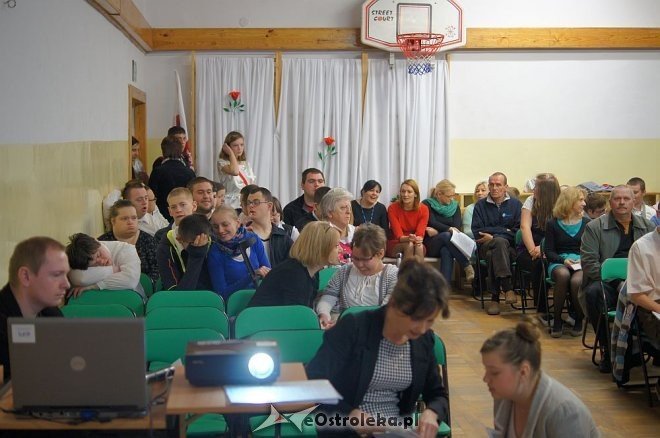 Obchody Święta Konstytucji w Ośrodku Szkolno – Wychowawczym w Ostrołęce [19.05.2014] - zdjęcie #57 - eOstroleka.pl