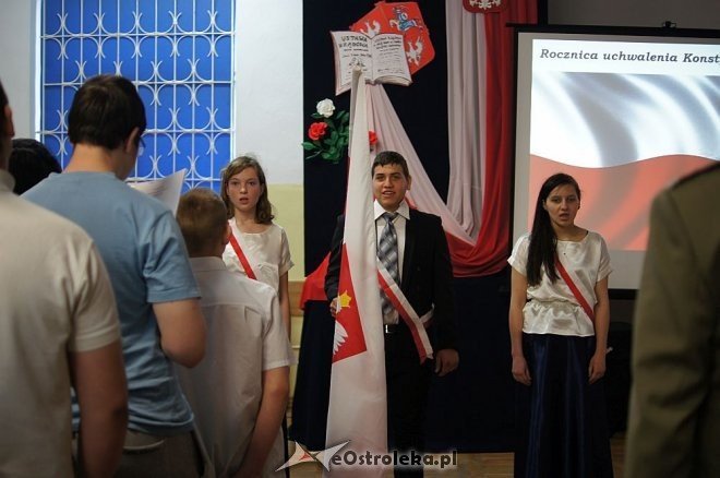 Obchody Święta Konstytucji w Ośrodku Szkolno – Wychowawczym w Ostrołęce [19.05.2014] - zdjęcie #14 - eOstroleka.pl