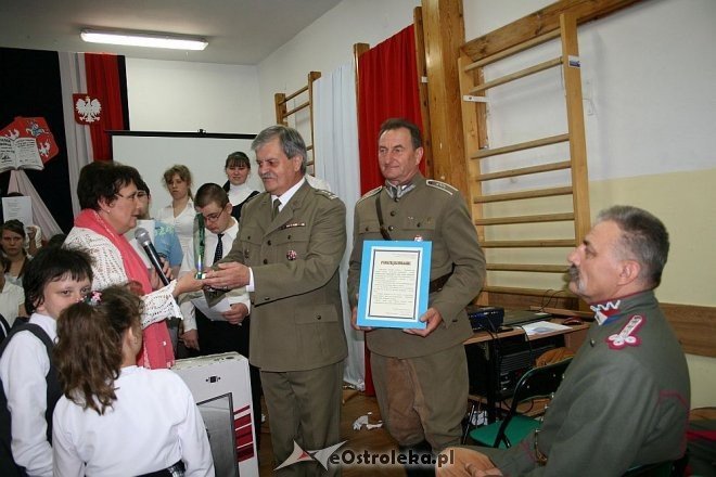 Obchody Święta Konstytucji w Ośrodku Szkolno – Wychowawczym w Ostrołęce [19.05.2014] - zdjęcie #4 - eOstroleka.pl