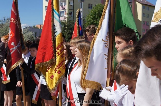 Uroczystości w Szkole Podstawowej nr 10 [19.05.2014] - zdjęcie #97 - eOstroleka.pl
