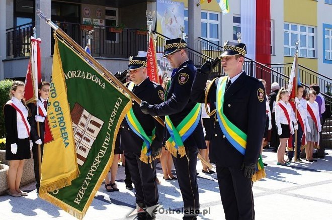 Uroczystości w Szkole Podstawowej nr 10 [19.05.2014] - zdjęcie #96 - eOstroleka.pl