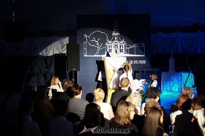 Uroczystości w Szkole Podstawowej nr 10 [19.05.2014] - zdjęcie #87 - eOstroleka.pl