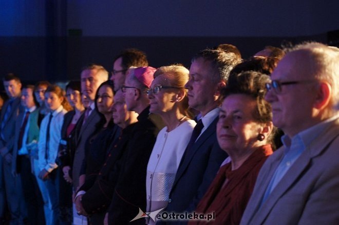 Uroczystości w Szkole Podstawowej nr 10 [19.05.2014] - zdjęcie #72 - eOstroleka.pl