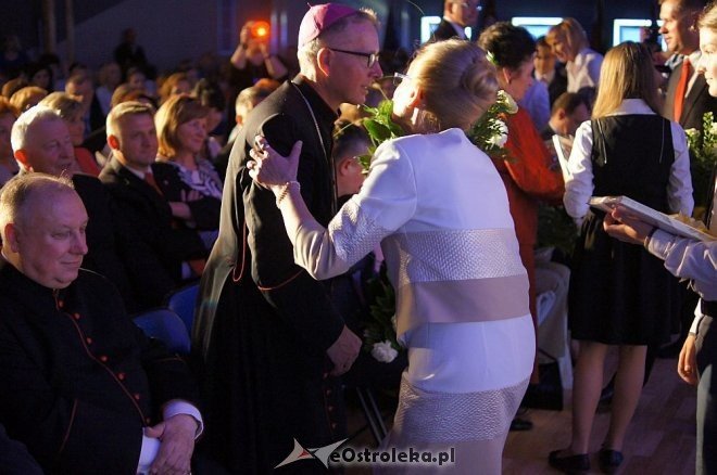 Uroczystości w Szkole Podstawowej nr 10 [19.05.2014] - zdjęcie #10 - eOstroleka.pl