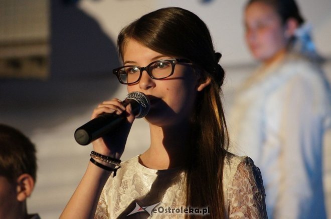 Uroczystości w Szkole Podstawowej nr 10 [19.05.2014] - zdjęcie #15 - eOstroleka.pl