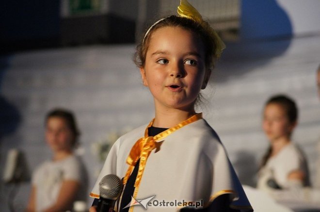 Uroczystości w Szkole Podstawowej nr 10 [19.05.2014] - zdjęcie #4 - eOstroleka.pl