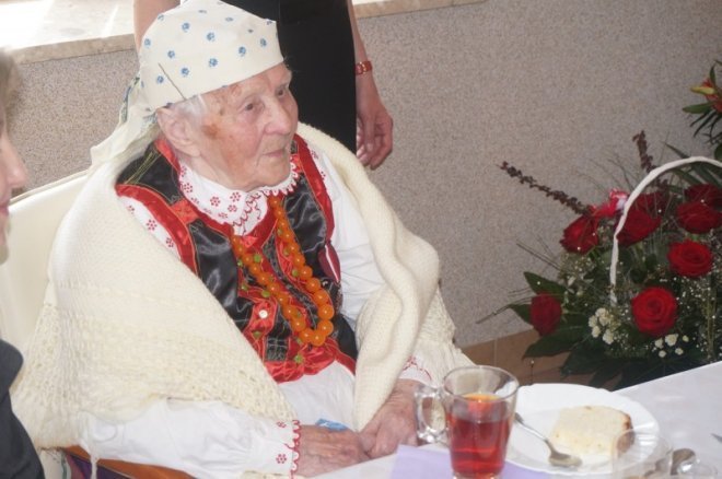 100 urodziny Stefanii Konopki - zdjęcie #8 - eOstroleka.pl
