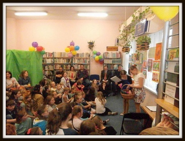 Przeczytajmy razem - spotkanie czytelnicze w Filii Nr 2 Miejskiej Biblioteki Publicznej [20.05.2014] - zdjęcie #2 - eOstroleka.pl
