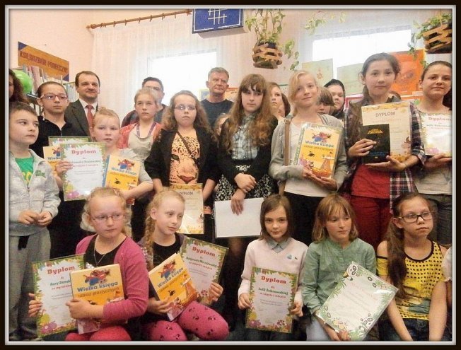 Przeczytajmy razem - spotkanie czytelnicze w Filii Nr 2 Miejskiej Biblioteki Publicznej [20.05.2014] - zdjęcie #1 - eOstroleka.pl