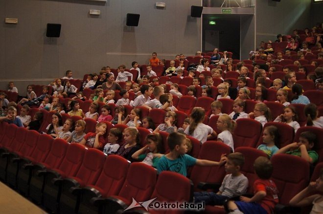 „Przygoda z piosenką” – koncert dla dzieci z cyklu Spotkań z muzyką [ZDJĘCIA] - zdjęcie #11 - eOstroleka.pl