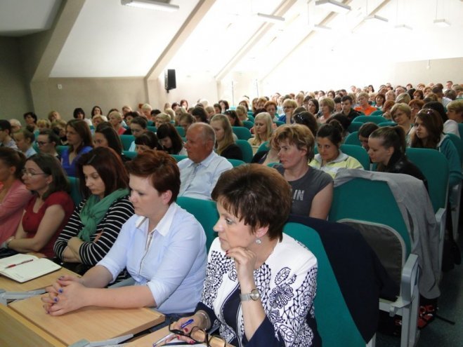„Dziecko bezpieczne w rodzinie i w szkole” - debata poświęcona bezpieczeństwu dzieci i młodzieży [21.05.2014] - zdjęcie #2 - eOstroleka.pl