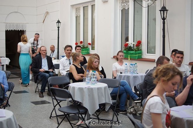Spotkanie z Kajetanem Rajskim, autorem książki „Wilczęta. Rozmowy z dziećmi Żołnierzy Wyklętych” [23.05.2014] - zdjęcie #9 - eOstroleka.pl