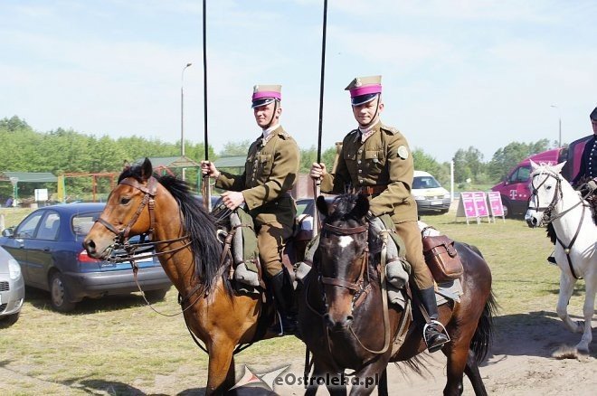 Parada kawalerii ulicami miasta [24.05.2014] - zdjęcie #11 - eOstroleka.pl