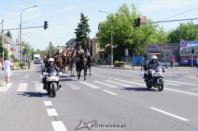 Parada kawalerii ulicami miasta [24.05.2014] - zdjęcie #24 - eOstroleka.pl