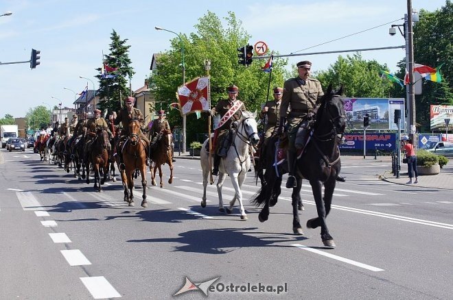 Parada kawalerii ulicami miasta [24.05.2014] - zdjęcie #26 - eOstroleka.pl