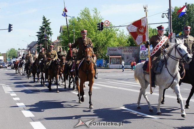 Parada kawalerii ulicami miasta [24.05.2014] - zdjęcie #28 - eOstroleka.pl