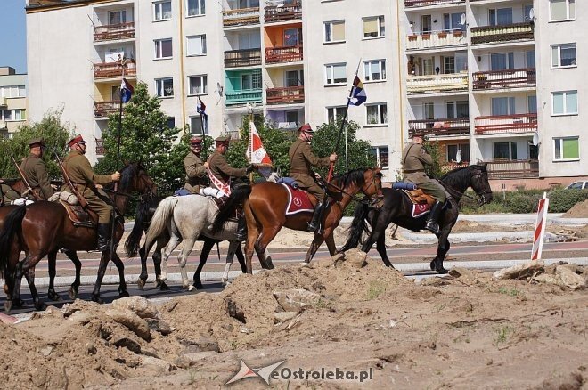 Parada kawalerii ulicami miasta [24.05.2014] - zdjęcie #6 - eOstroleka.pl