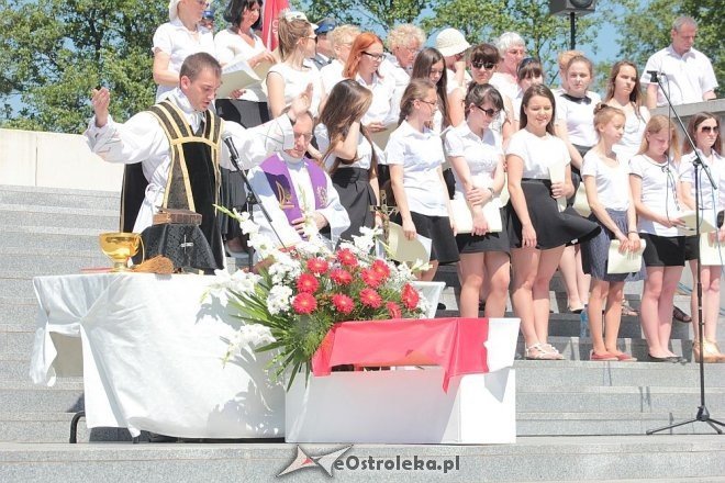 Msza polowa na Fortach Bema [24.05.2014] - zdjęcie #13 - eOstroleka.pl